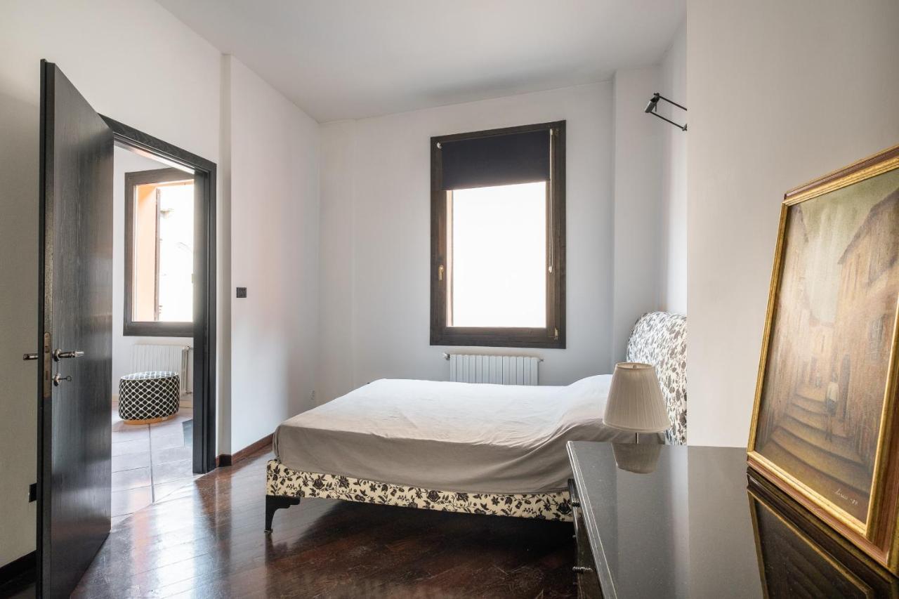 Torre Dell'Orologio Apartment By Wonderful Italy Bologna Ngoại thất bức ảnh